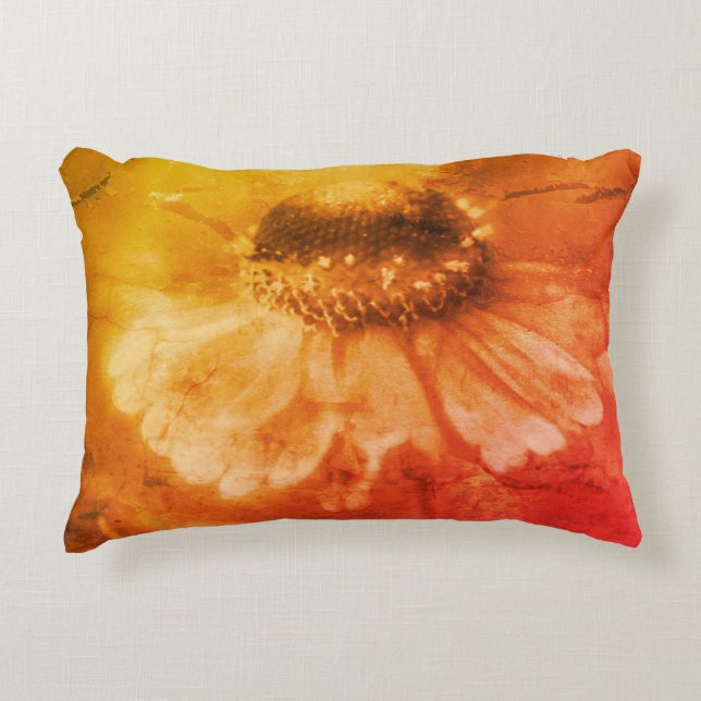 Zinnia Daisy Blume in Sepia Vintag Dekokissen (Vorderseite)