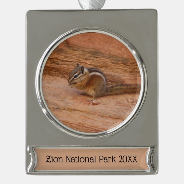 Zion Chipmunk auf Red Rocks Banner-Ornament Silber (Vorderseite)