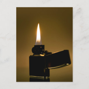 Zippo-Feuerzeug. Fine Art Postkarte
