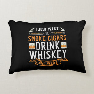 Zitat über Zigarre und Whiskey Dekokissen