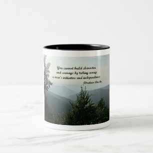 Zitat von Abraham LIncoln: Man kann nicht bauen Zweifarbige Tasse