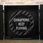 Zitat zur Black Man Höhle Dartscheibe<br><div class="desc">Das Black Man Cave Quote Dart Board hat ein modernes schwarz-graues Design mit einem inspirierenden Zitat "Gewinner geben nie auf" für die Konkurrenten - ein perfektes Geschenk für ihn, Ihren Mann oder Ihren Vater. Ändern Sie das Angebot, wenn Sie möchten, mit dem Abschnitt "Diese Vorlage personalisieren". Originelle Kunstwerke von Kardz...</div>