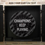 Zitat zur Black Man Höhle Dartscheibe<br><div class="desc">Das Black Man Cave Quote Dart Board hat ein modernes schwarz-graues Design mit einem inspirierenden Zitat "Gewinner geben nie auf" für die Konkurrenten - ein perfektes Geschenk für ihn, Ihren Mann oder Ihren Vater. Ändern Sie das Angebot, wenn Sie möchten, mit dem Abschnitt "Diese Vorlage personalisieren". Originelle Kunstwerke von Kardz...</div>