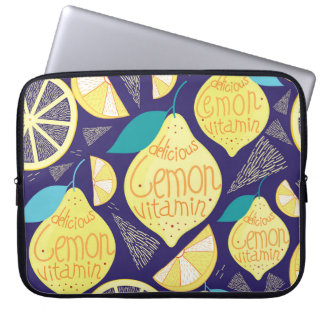 Zitronenwolken: Dunkles, blaues Muster Laptopschutzhülle