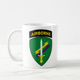 Zivile Angelegenheiten und psychologische Kaffeetasse