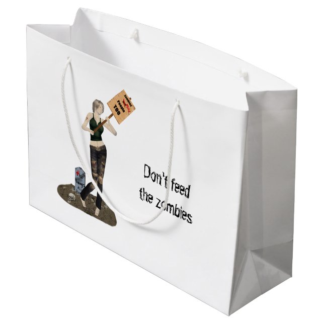 Zombie Button Up Girl Protest II Geschenktasche Große Geschenktüte (Rückseite Schrägansicht)