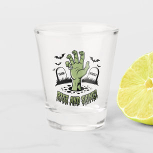 Zombie-Hand steigt auf Halloween-Design Spaß und G Schnapsglas