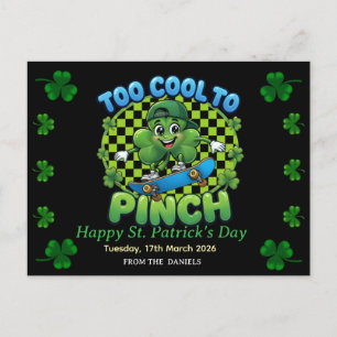 Zu cool, um gezwickt zu werden Skateboard Shamrock Postkarte