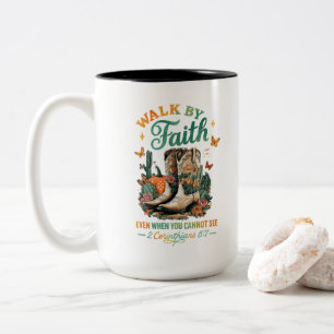 Zu Fuß durch den Glauben... Zweifarbige Tasse