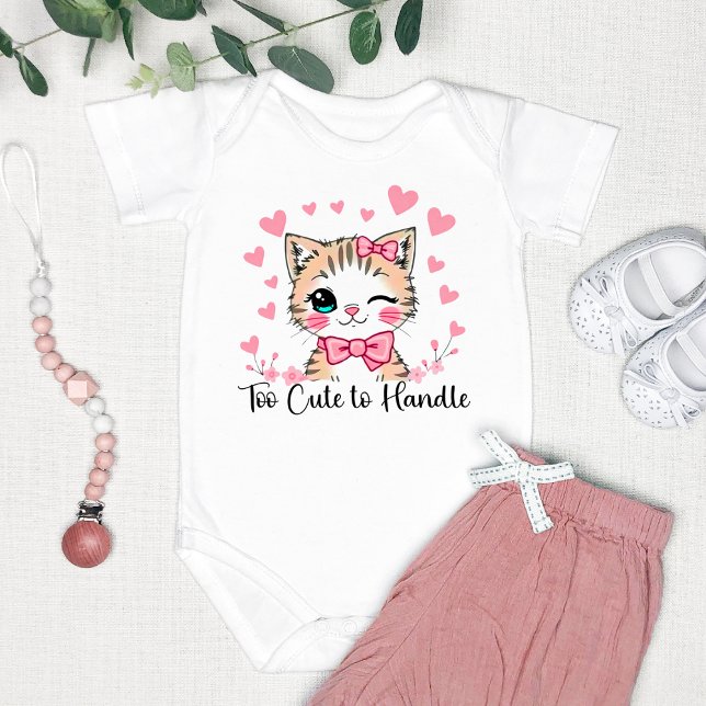 "Zu Niedlich, um zu handhaben" Adorable Baby Strampler (Von Creator hochgeladen)