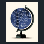 Zu reisen ist zu leben Zitat globalen Druck Poster<br><div class="desc">"Zu bewegen, zu atmen, zu fliegen, zu schwimmen, alles zu gewinnen, während du gibst, die Landstraßen zu durchqueren, zu reisen ist zu leben".. ein wunderbares Zitat von Hans Christlich Andersen, perfekt für jeden Liebhaber von Reisen. Eine originelle digitale Illustration einer tiefblauen Welt ist der Hintergrund für ein angesagtes Typografie-Design, Set...</div>