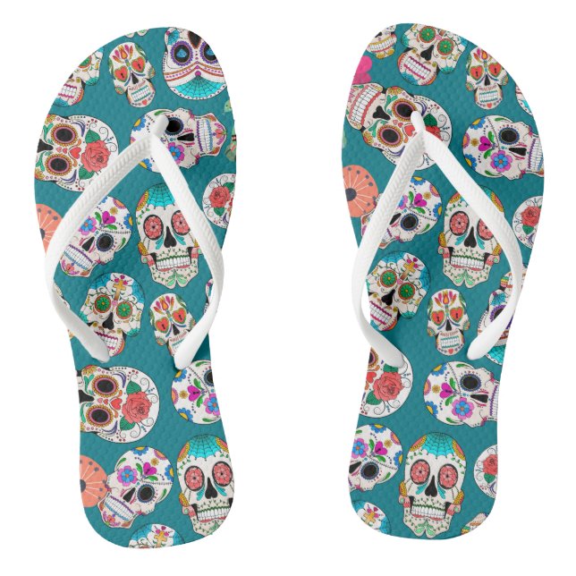 Zuckerschädel Muster auf Aquamarin Flip Flops (Fußbett)