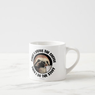 Zuerst trinke ich den Kaffee. Dann mache ich das Z Espressotasse