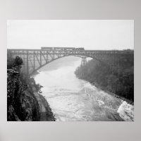 Zug überquert Niagara Fluss, 1910. Vintages Foto