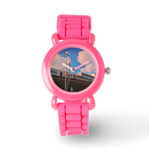 Züge auf den Gleisen Armbanduhr