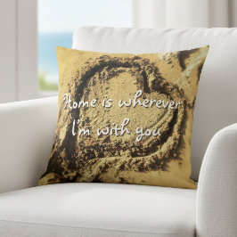 Zuhause ist, wo immer Sie das Foto "Sand Heart" zi Kissen