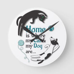 Zuhause ist, wo meine Katze und mein Hund sind Runde Wanduhr