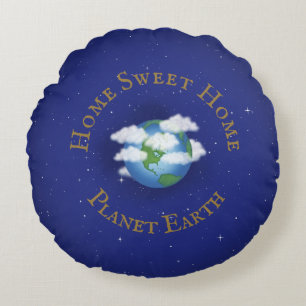 "Zuhause Sweet Zuhause Planet Earth" Whimsical Ast Rundes Kissen