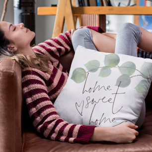 Zuhause Sweet Zuhause Script Green Eucalyptus Kissen