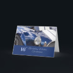 Zum Glück 16. Geburtstag Grandson, Blue Car Karte<br><div class="desc">Diese klassische Karte ist für Grandson an seinem 16. Geburtstag mit einem Foto eines blauen und weißen Autos,  mit massivem Blau am unteren Ende und den Worten "16. Geburtstag wünscht Grandson". Alle Karten sind anpassbar. Original Foto und Design von JMDykstraFotografie.</div>