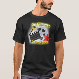 Zum Kino im Essential T - Shirt des Kinos