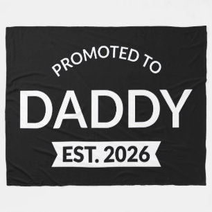 Zum Papa befördert Est. 2026 II Fleecedecke