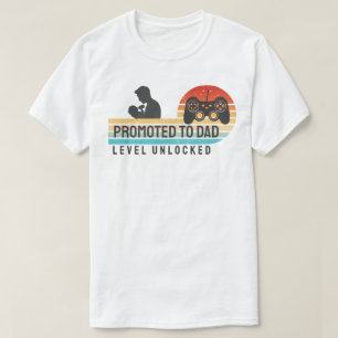 Zum Papa befördert – Level freigeschaltet T-Shirt