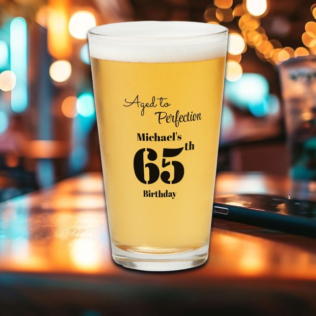 Zum perfekten Alter - Männer 65. Geburtstag Glas (Von Creator hochgeladen)