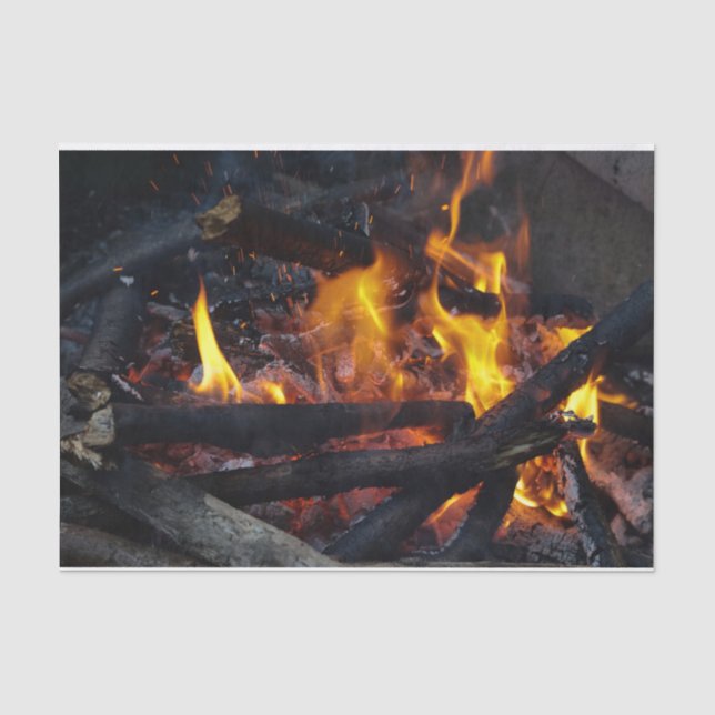 Zünden Sie die Flammen an Seidenpapier (Vorderseite)