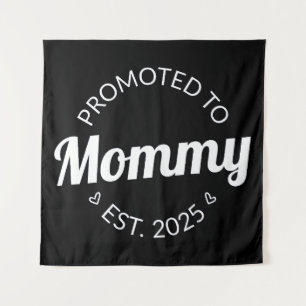 Zur Mama befördert ca. 2025 I Wandteppich