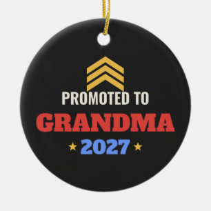 Zur Oma befördert 2027 Baby-Ankündigung Geschenk Keramik Ornament
