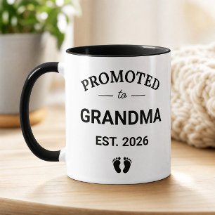 Zur Oma befördert Est 2026 Neue Großmutter Tasse