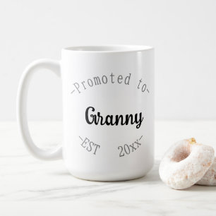 Zur Oma befördert Kaffeetasse