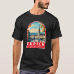 Zürich Schweiz Reisen T-Shirt<br><div class="desc">Zurich Retrovektor-Reisedesign. Die malerischen Gassen der Altstadt,  auf beiden Seiten des Flusses Limmat,  spiegeln ihre prämittelalterliche Geschichte wider.</div>
