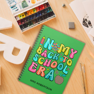 Zurück zu einem grünen Lehrer-Spiralheft Notizblock