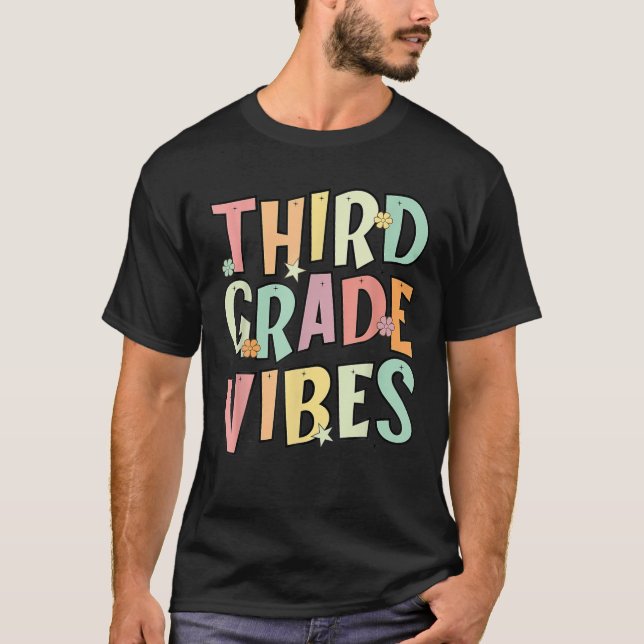 Zurück zur dritten Klasse Vibes Retro Teacher Wom T-Shirt (Vorderseite)