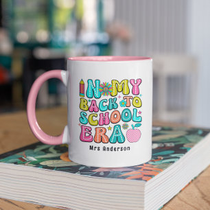 Zurück zur farbenfrohen Retro-Lehrerin  Tasse