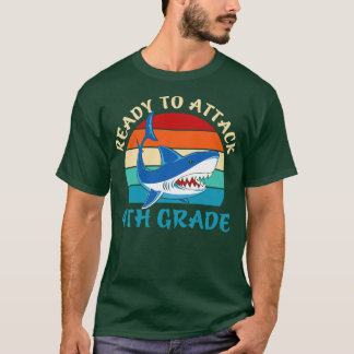 Zurück zur Schule für den Angriff in der 4. Klasse T-Shirt