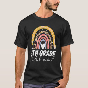 Zurück zur Schule Regenbogen 5. Klasse Vibes Teach T-Shirt