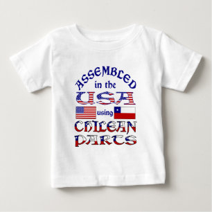 Zusammengebaut in den USA mit chilenischen Teilen Baby T-shirt