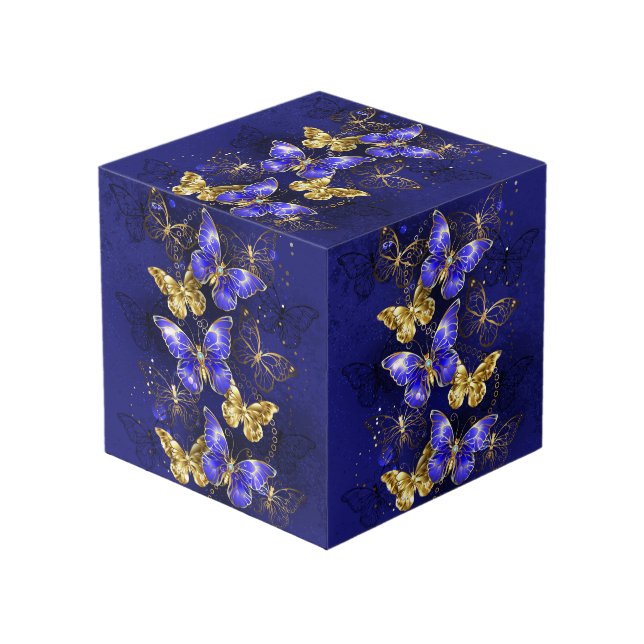 Zusammensetzung mit Sapphire-Schmetterlingen Würfel (Vorderseite Schrägansicht)