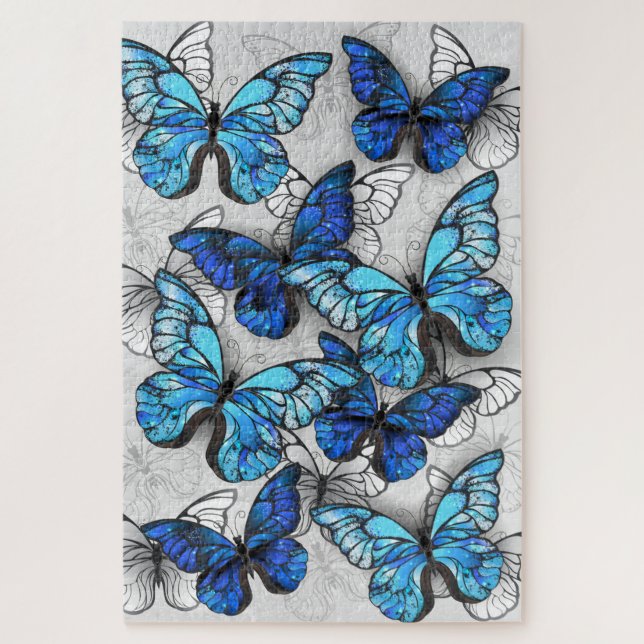 Zusammensetzung von White und Blue Butterflies (Vertikal)