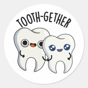 Zusammentreffen Funny Tooth Pun Runder Aufkleber