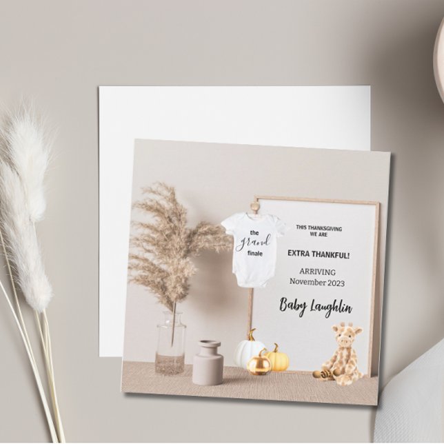 Zusätzliche dankbare Ankündigung der Schwangerscha (Extra Thankful Thanksgiving Pregnancy Announcement)