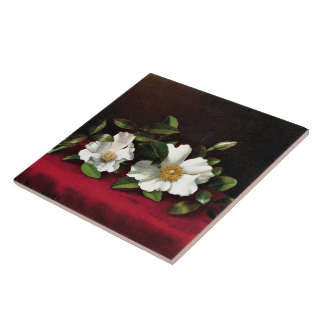 Zwei Cherokee-Rose auf Red Velvet, Fliese (Seite)