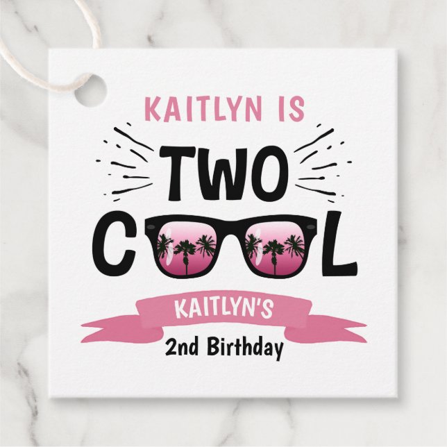 Zwei Coole Mädchen 2. Geburtstag Geschenkanhänger (Vorderseite)
