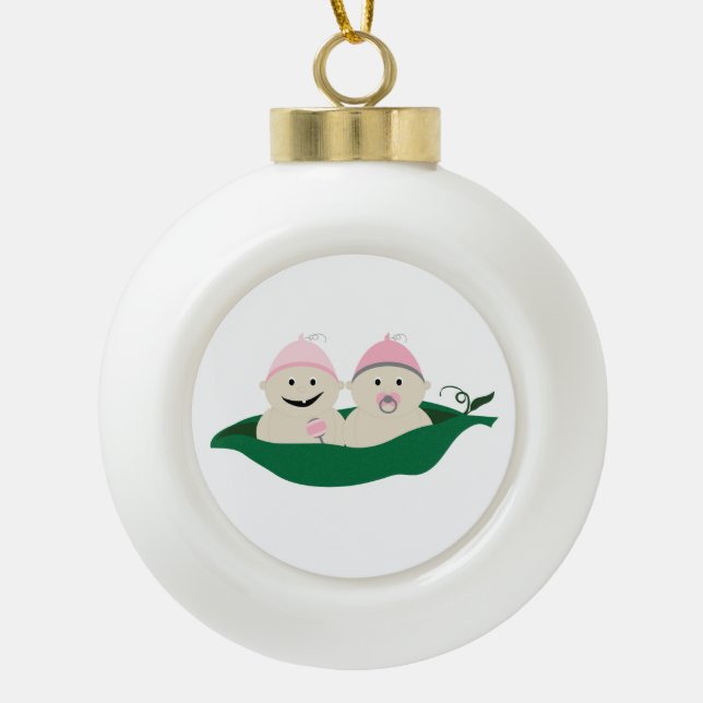 Zwei Erbsen in einer Hülse paart Babys Keramik Kugel-Ornament (Vorderseite)
