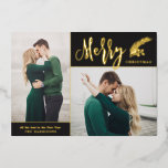 Zwei Fotos Elegante Weihnachten | Schwarz Folien Feiertagskarte<br><div class="desc">Diese wunderschöne Weihnachts-Zwei-Foto-Karte mit stylischer Typografie, Lektüre, "Frohe Weihnachten" in echter Goldfolie über einem abgedämpften schwarzen Hintergrund. Andere Folienoptionen sind Rose Gold und Silber. Ein Kiefernspieß mit Beeren sorgt für eine festliche Touch. Die Kartenrückseite wird leer verlassen - verlassen wie besehen, ein anderes Foto hinzugefügt oder der Platz zum Schreiben...</div>