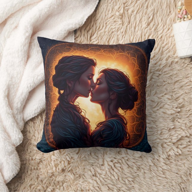 Zwei Frauen in der Abenddämmerung küssen Kissen (Decke)