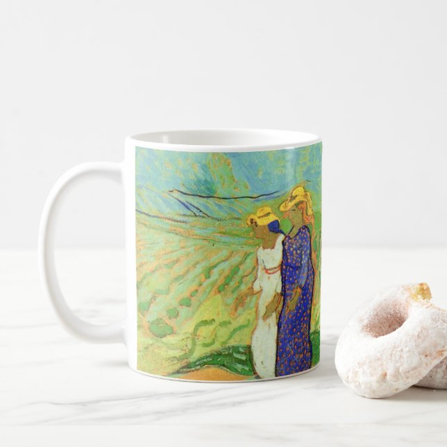Zwei Frauen überqueren die Felder von Vincent van  Kaffeetasse (Mit Donut)